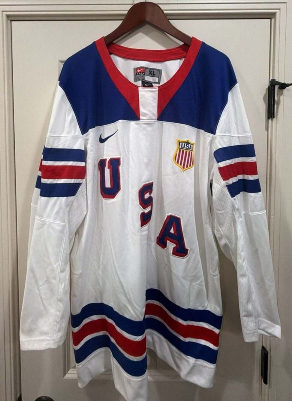 Nike USA Hockey Jersey Size XL White Red Blue IIHF Olympics